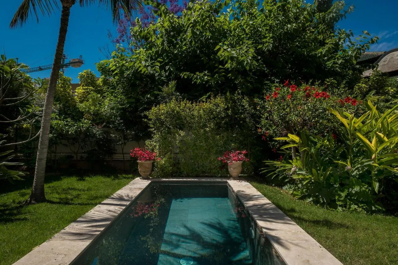 Villa Elisa Malaga 0*,